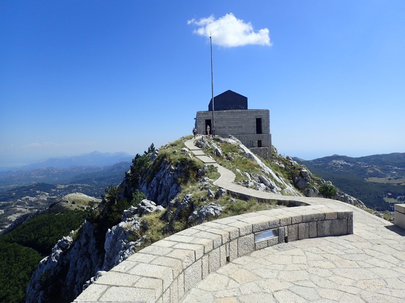 Il mausoleo sul Monte Lovcen