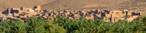 Cittadella e palme in Marocco