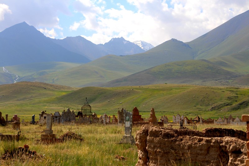 Cimitero islamico in Kirghizistan