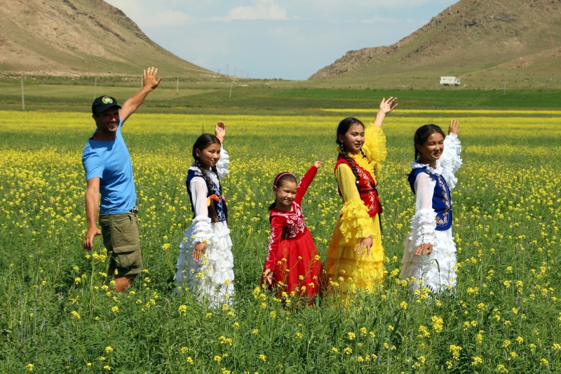 Vestiti tradizionali al festival di Bokonbaev organizzato dal CBT