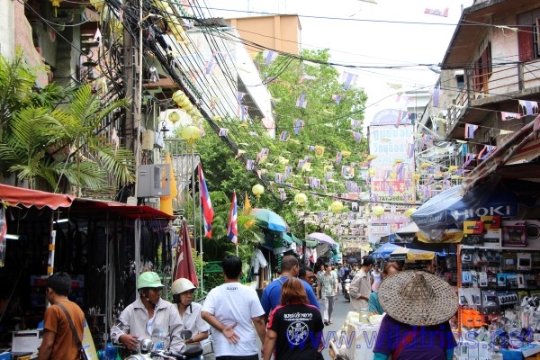Chinatown, mercati e affollamento a Bangkok