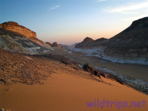 Aqabat Mountains, White Desert, Egypt