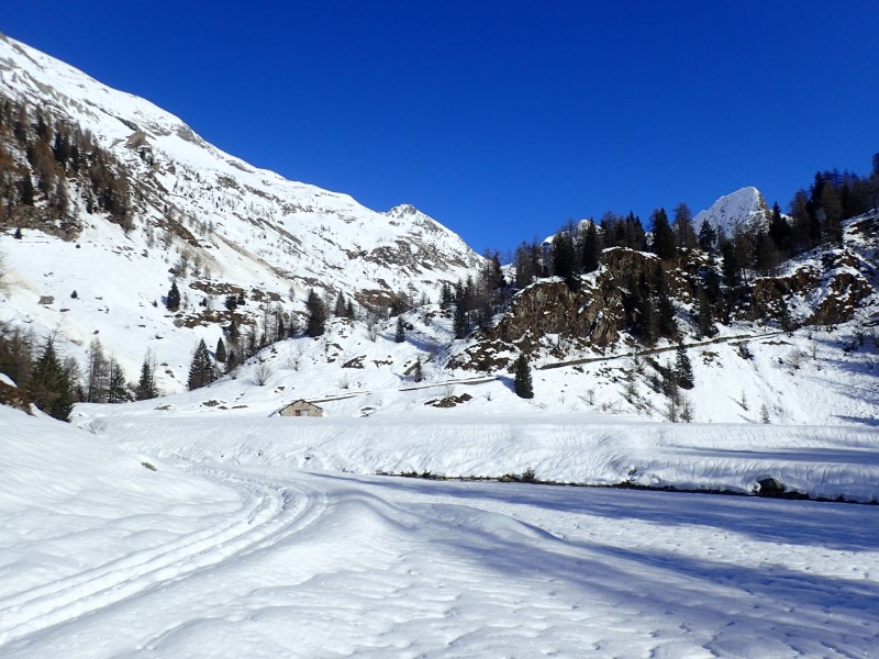 Neve al lago del Prato