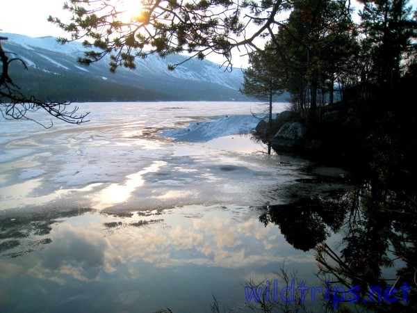 Lago ghiacciato in Norvegia